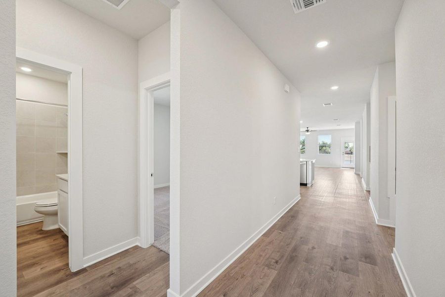 Spacious, unfurnished interior of a new home in Cloverleaf, Austin (Image 11). Spacious, unfurnished interior of a new home in Cloverleaf, Austin (Image 11).