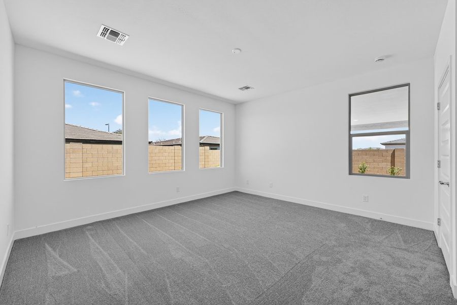 Spacious, unfurnished interior of a new home in Meridian, Queen Creek (Image 21).