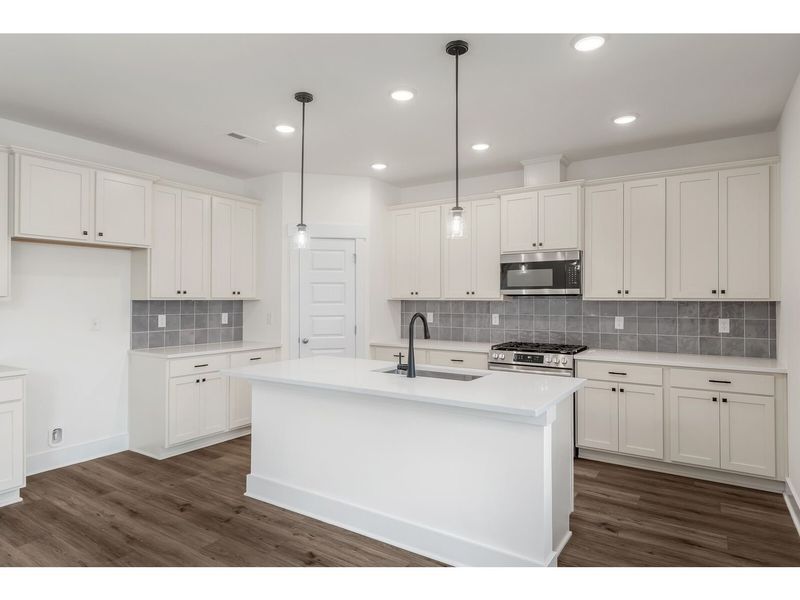 Furnished interior view inside a new home in Woods Crossing, Gallatin (Image 7).