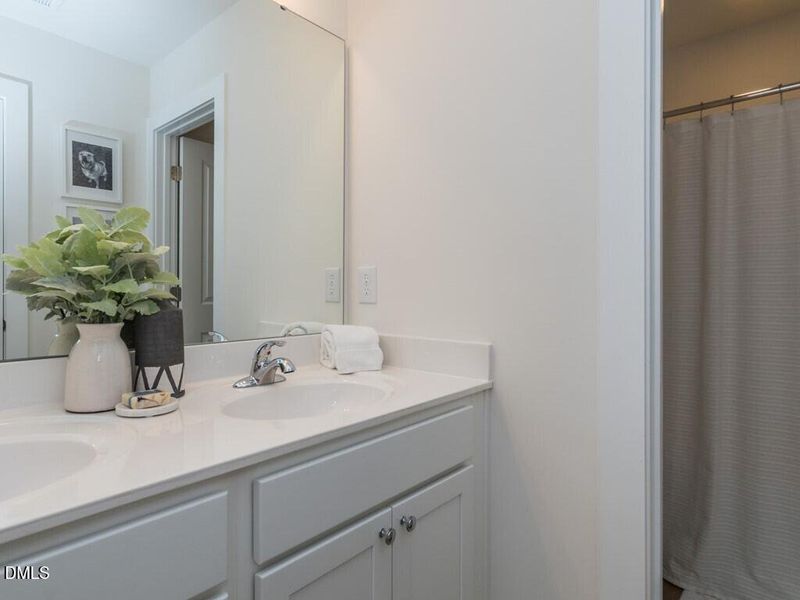 022_ Hallway Full Bathroom