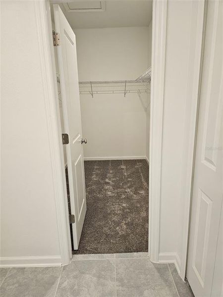 Spacious, unfurnished interior of a new home in Storey Creek: Estate Collection, Kissimmee (Image 8).