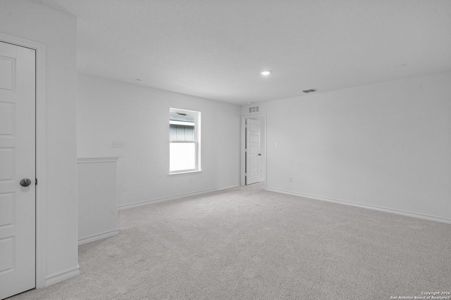 Spacious, unfurnished interior of a new home in Horizon Ridge, San Antonio (Image 16).