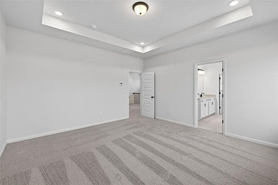 Spacious, unfurnished interior of a new home in Sanders Park, Austell (Image 34).