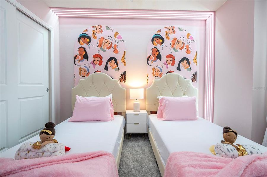 Furnished interior view inside a new home in Windsor Cay Resort, Clermont (Image 44).