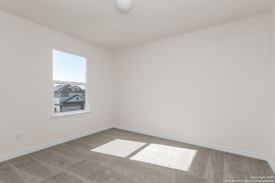 Spacious, unfurnished interior of a new home in Knox Ridge, Converse (Image 11).