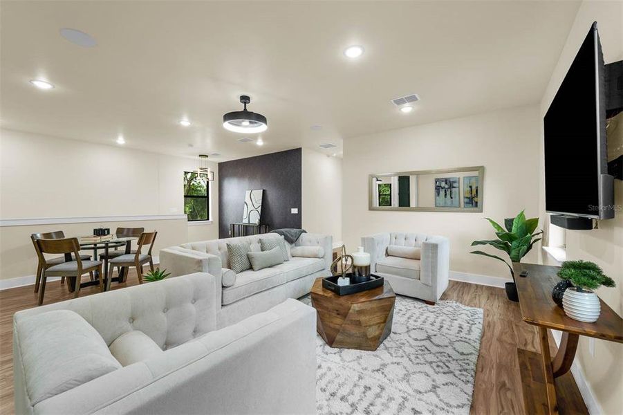 Furnished interior view inside a new home in , Orlando (Image 5).