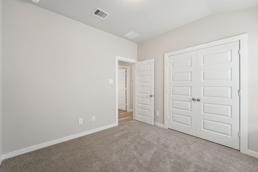 Photo is not of the actual home, but is an inspirational photo of builder’s model home and may depict options, furnishings, and/or decorator features that are not included Photo is not of the actual home, but is an inspirational photo of builder’s model home and may depict options, furnishings, and/or decorator features that are not included