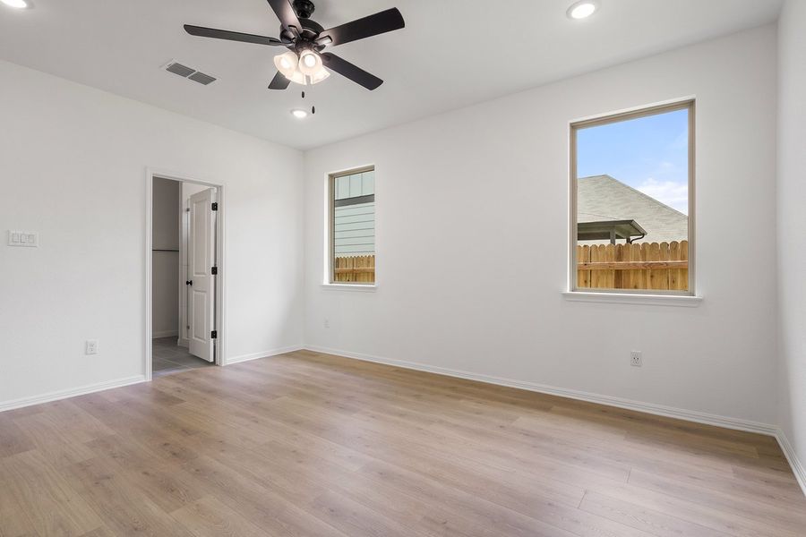 029_lb107761_852 029_lb107761_852