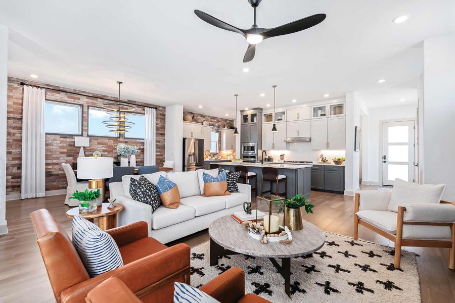 The Settler - Family Room