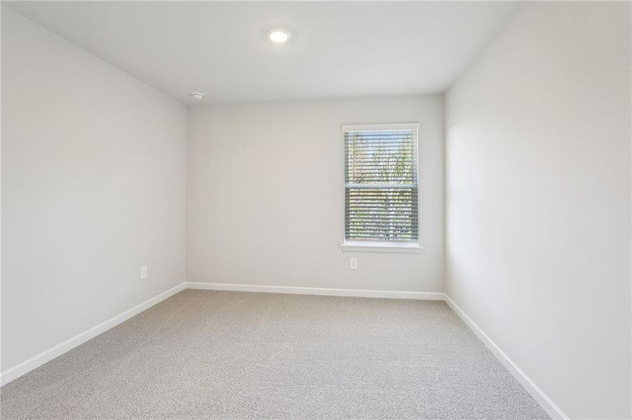 Spacious, unfurnished interior of a new home in Ivey Township, Dallas (Image 32).