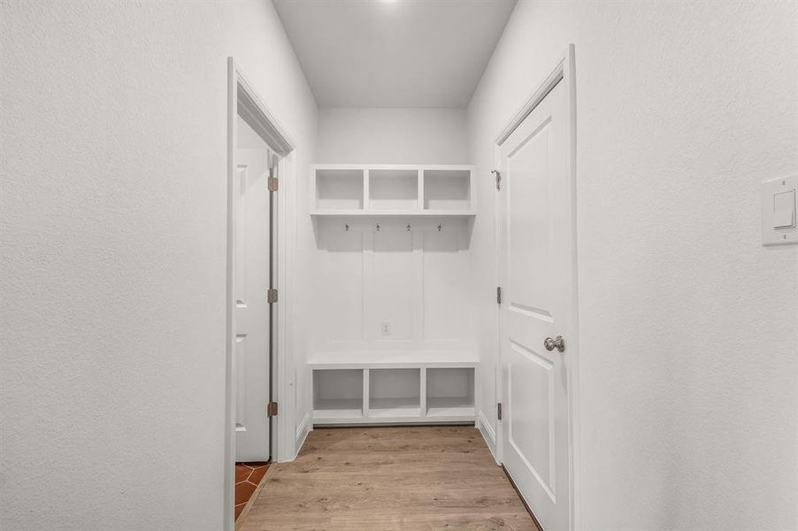 Spacious, unfurnished interior of a new home in , Weatherford (Image 28).