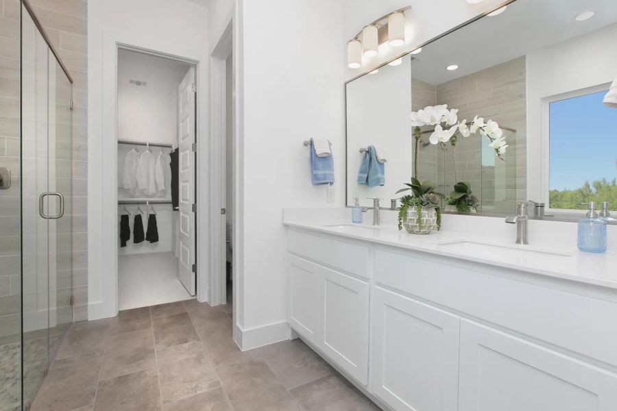 The Jasmine Primary Bath