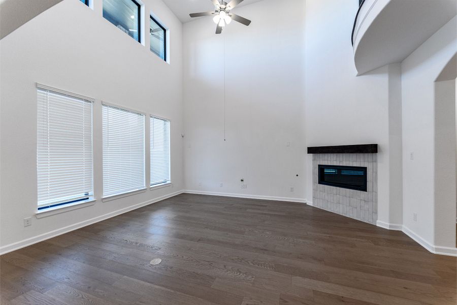 Spacious, unfurnished interior of a new home in Sonoma Verde, Rockwall (Image 23).