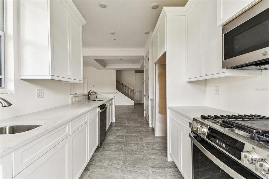 Furnished interior view inside a new home in , Lakewood Ranch (Image 13).