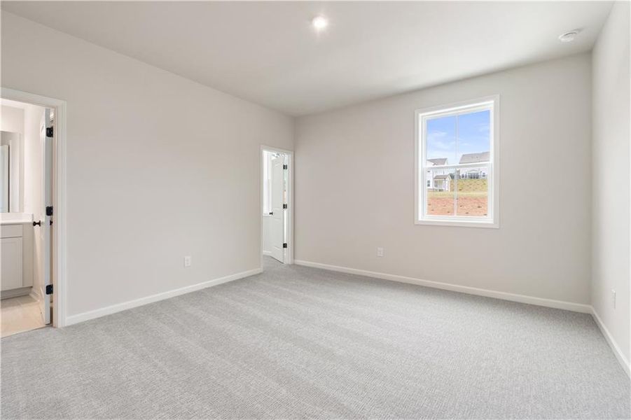 Spacious, unfurnished interior of a new home in Tiberon Woods, Cumming (Image 28).
