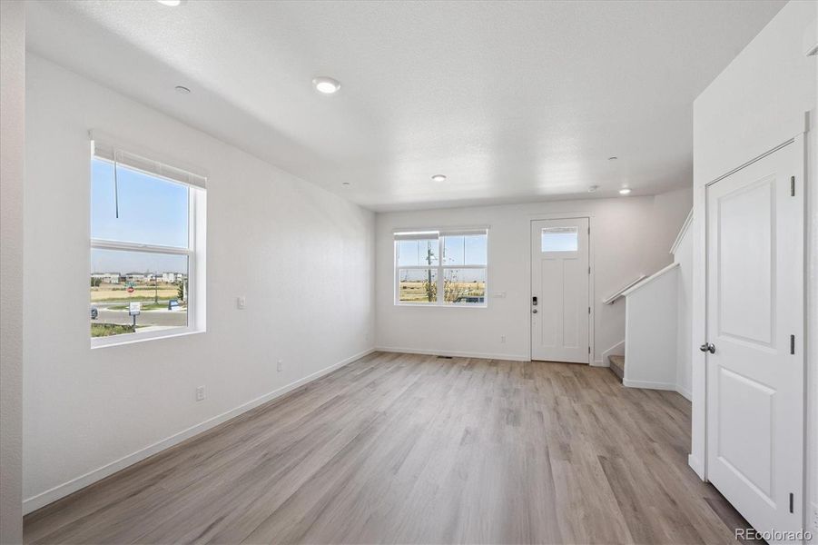 Spacious, unfurnished interior of a new home in Settlers Crossing, Commerce City (Image 19).
