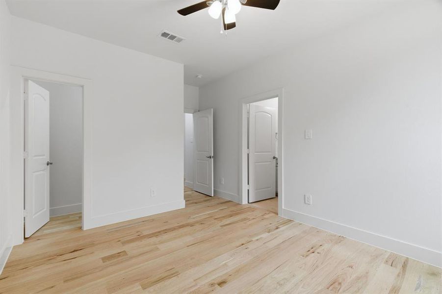 Spacious, unfurnished interior of a new home in , Weatherford (Image 27). Spacious, unfurnished interior of a new home in , Weatherford (Image 27).
