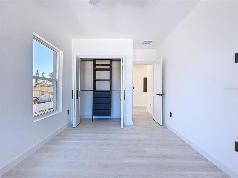 Spacious, unfurnished interior of a new home in , St. Petersburg (Image 56).