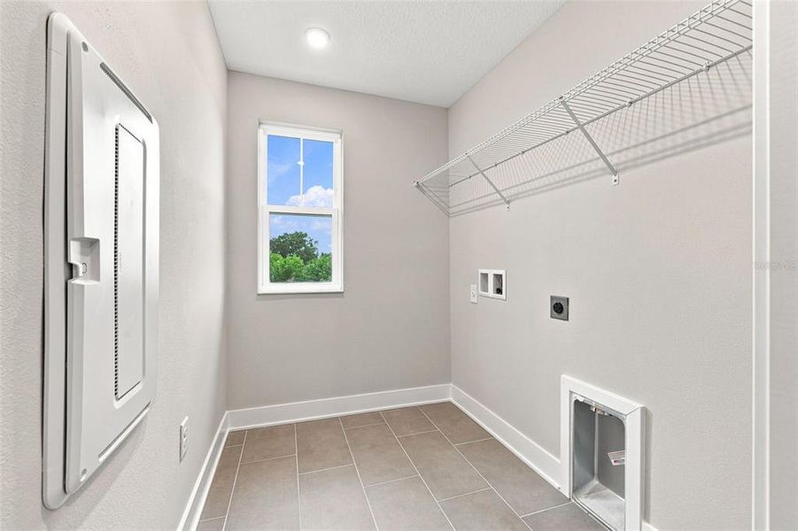 Spacious, unfurnished interior of a new home in , St. Petersburg (Image 36).