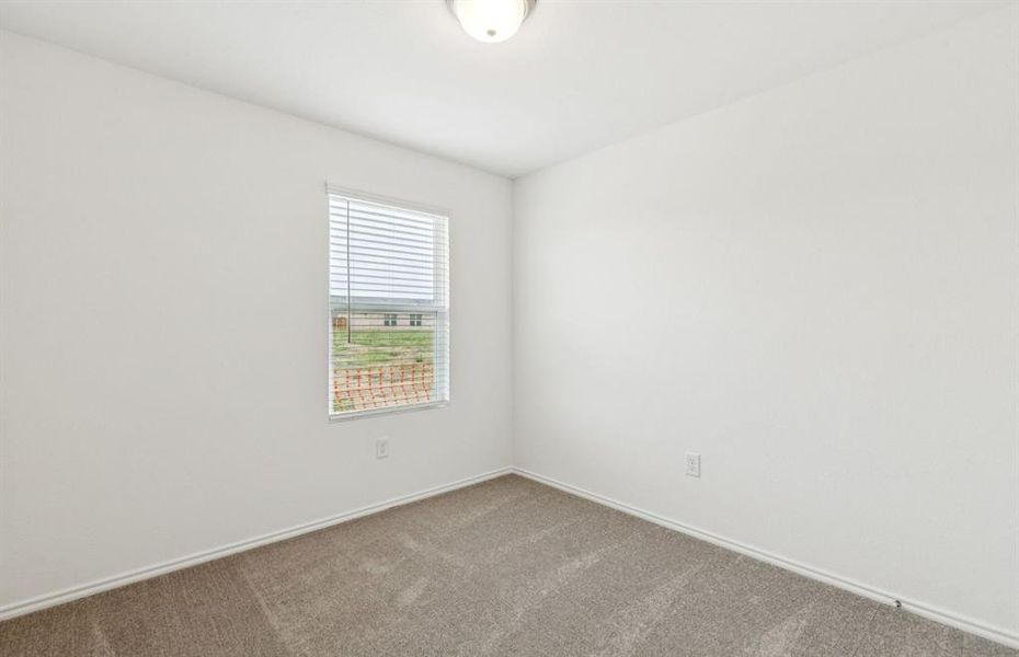Spacious secondary bathroom Spacious secondary bathroom