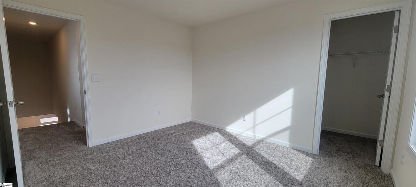 Spacious, unfurnished interior of a new home in Halton Oaks, Spartanburg (Image 17).