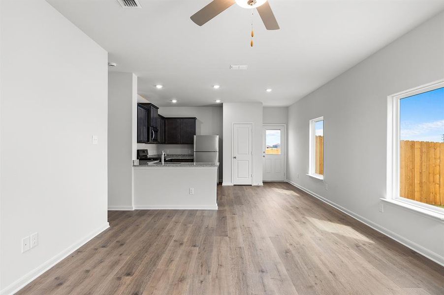 Spacious, unfurnished interior of a new home in Big Sky Estates, Ponder (Image 7).