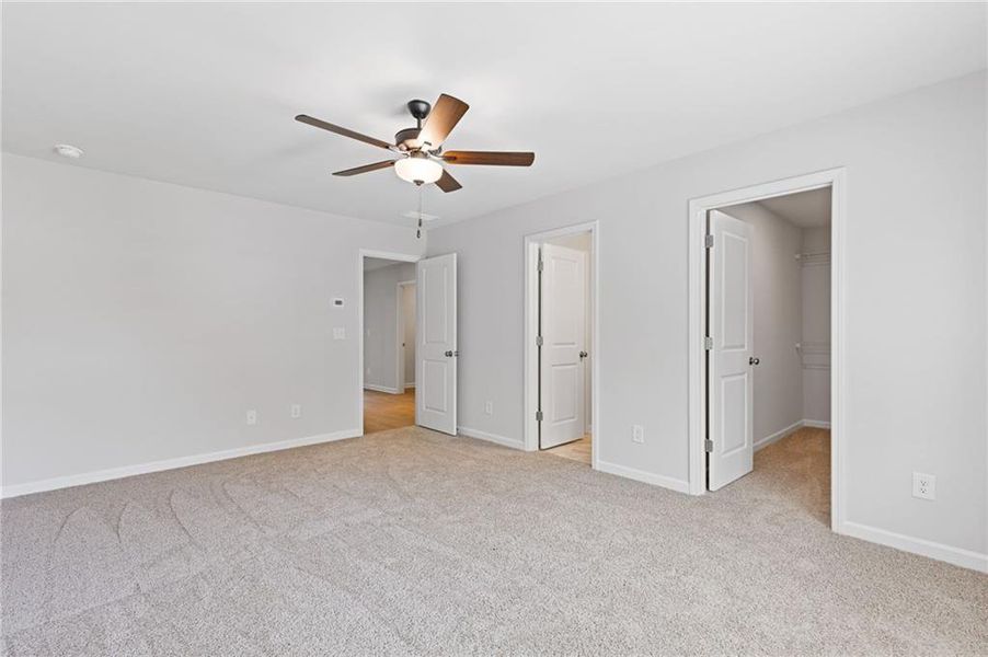 Spacious, unfurnished interior of a new home in , Athens (Image 20).