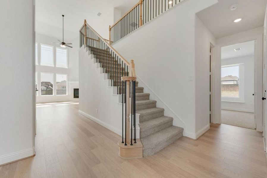 Spacious, unfurnished interior of a new home in Dominion of Pleasant Valley, Wylie (Image 18). Spacious, unfurnished interior of a new home in Dominion of Pleasant Valley, Wylie (Image 18).