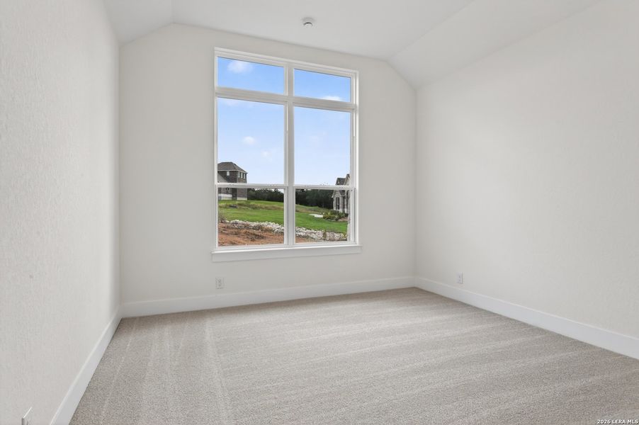Spacious, unfurnished interior of a new home in Waldsanger, New Braunfels (Image 30).