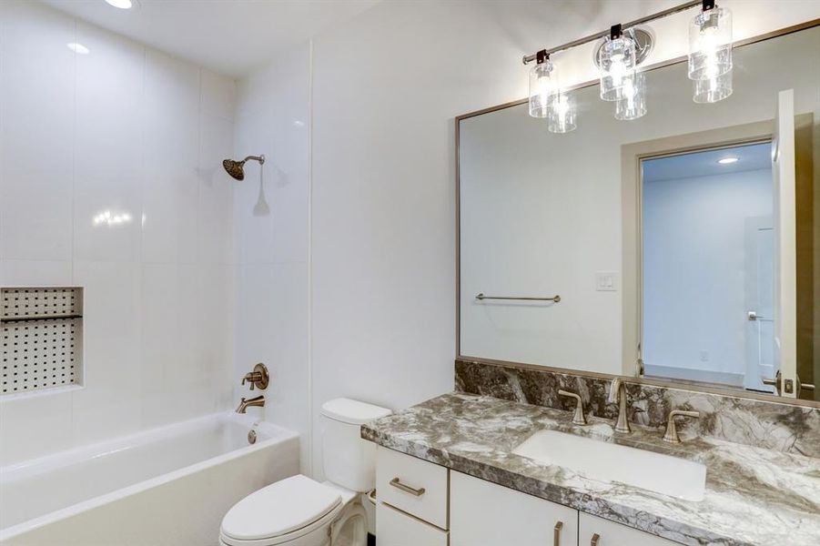 Image 19 of a home in . Image 19 of a home in .