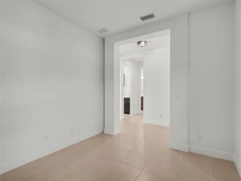 Spacious, unfurnished interior of a new home in , Parrish (Image 24).