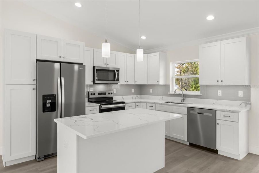 Furnished interior view inside a new home in , Ocklawaha (Image 9).