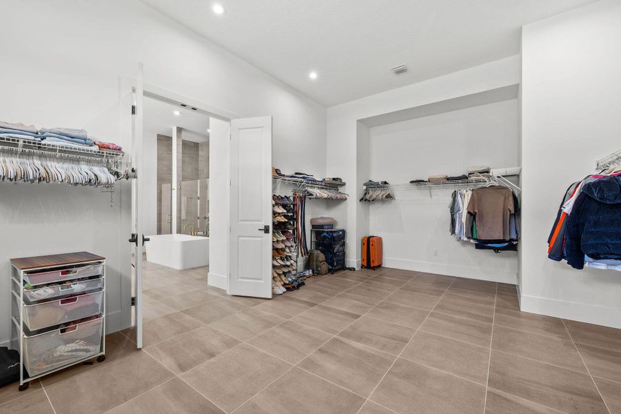 Image 94 of a home in .