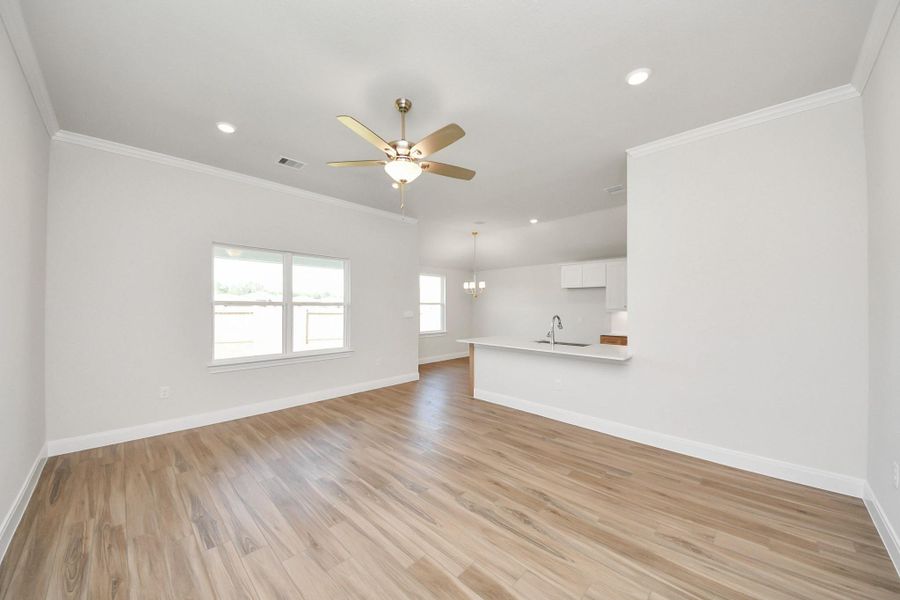 Spacious, unfurnished interior of a new home in Grand Oaks Reserve, Cleveland (Image 31).