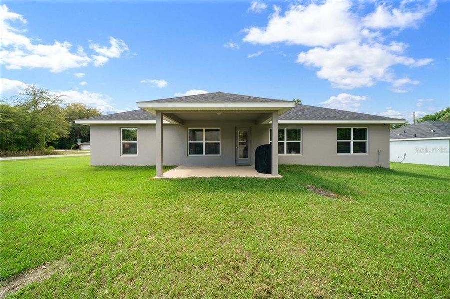 Exterior details and patio area of a home in , Ocala (Image 26).
