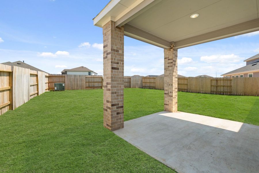 Image 23 of a home in Sunterra.