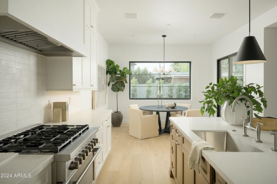 Kitchen & Dining Nook