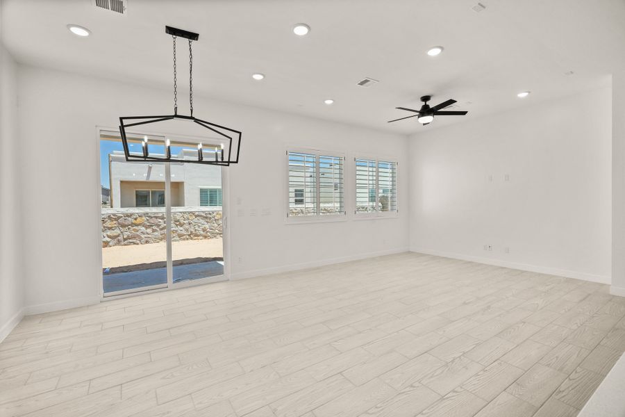 Spacious, unfurnished interior of a new home in Gateway Estates, El Paso (Image 20). Spacious, unfurnished interior of a new home in Gateway Estates, El Paso (Image 20).