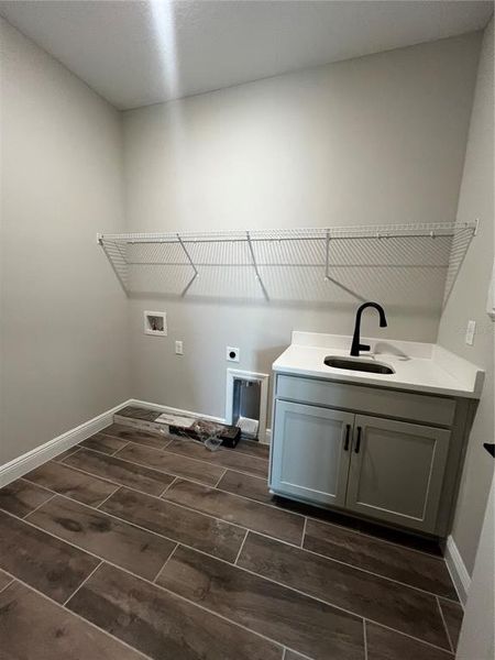 Furnished interior view inside a new home in Hills of Minneola, Minneola (Image 11).