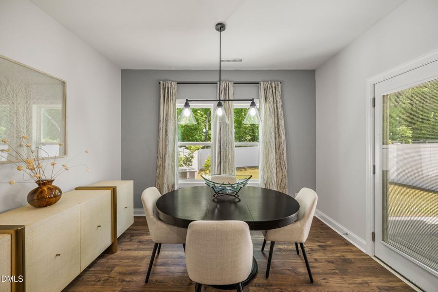 14 -530 barrington row ave, interior
