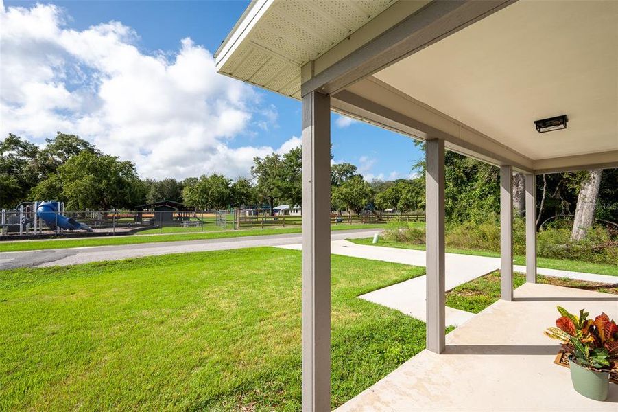 Exterior details and patio area of a home in , High Springs (Image 1). Exterior details and patio area of a home in , High Springs (Image 1).