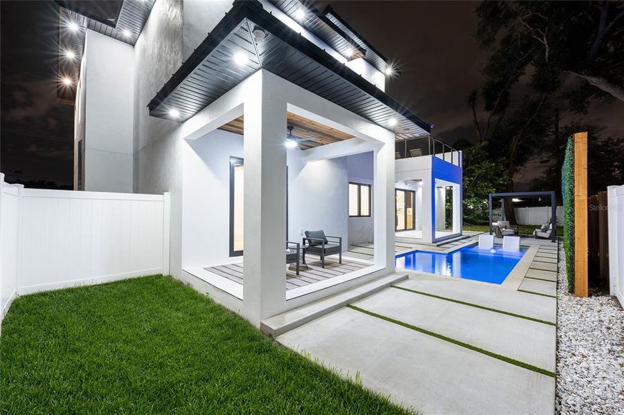 Exterior details and patio area of a home in , Tampa (Image 37).