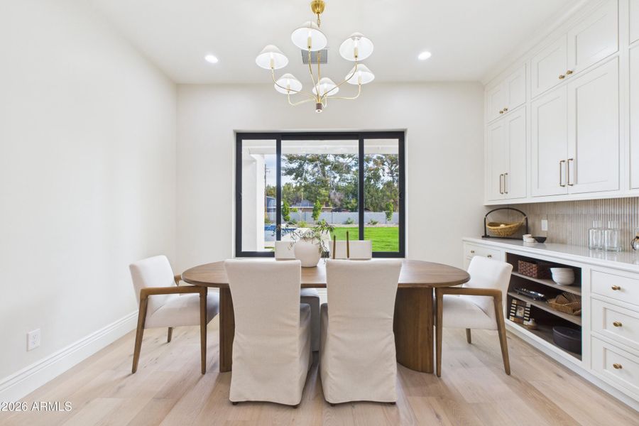 CAM06090G6-PR0010-STILL010