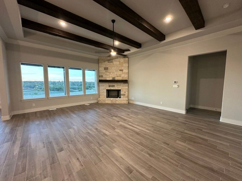 Spacious, unfurnished interior of a new home in Eagle Ridge Estates, Weatherford (Image 12).