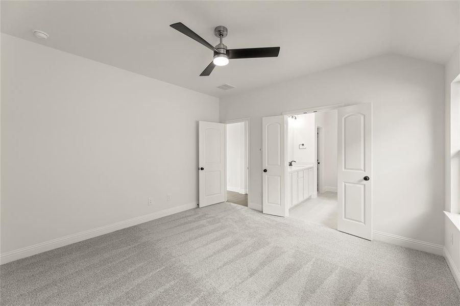 Spacious, unfurnished interior of a new home in La Terra at Uptown Celina, Celina (Image 14). Spacious, unfurnished interior of a new home in La Terra at Uptown Celina, Celina (Image 14).