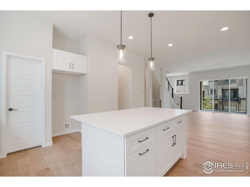 Open Floorplan with 10' Ceiling