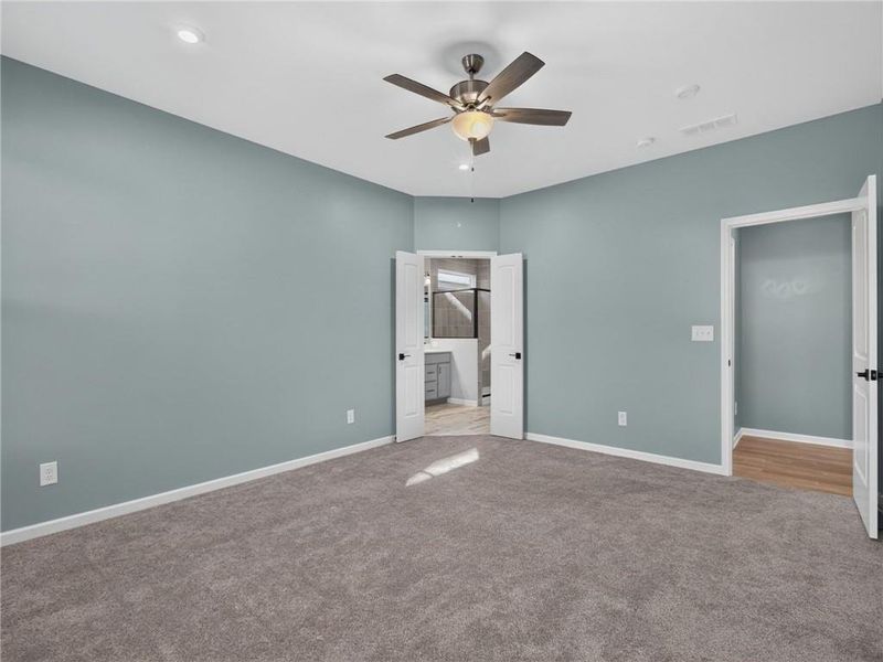 Spacious, unfurnished interior of a new home in Laurel Farms, Dallas (Image 37).