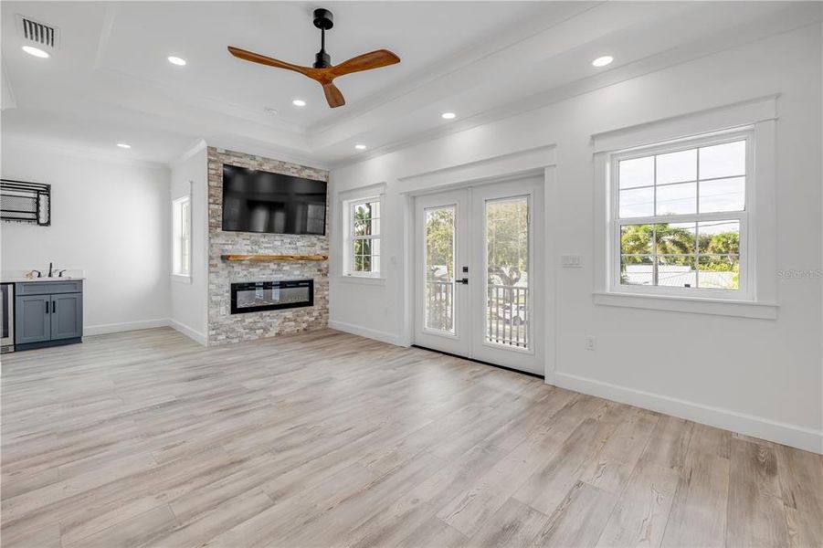 Spacious, unfurnished interior of a new home in , New Smyrna Beach (Image 38).