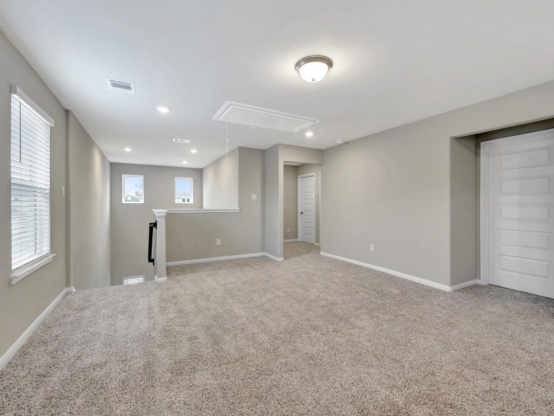 Photo is not of the actual home, but is an inspirational photo of builder’s model home and may depict options, furnishings, and/or decorator features that are not included Photo is not of the actual home, but is an inspirational photo of builder’s model home and may depict options, furnishings, and/or decorator features that are not included