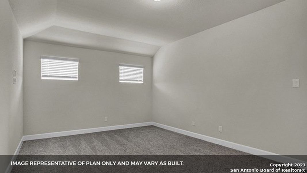 Spacious, unfurnished interior of a new home in Arroyo Ranch, Seguin (Image 14).